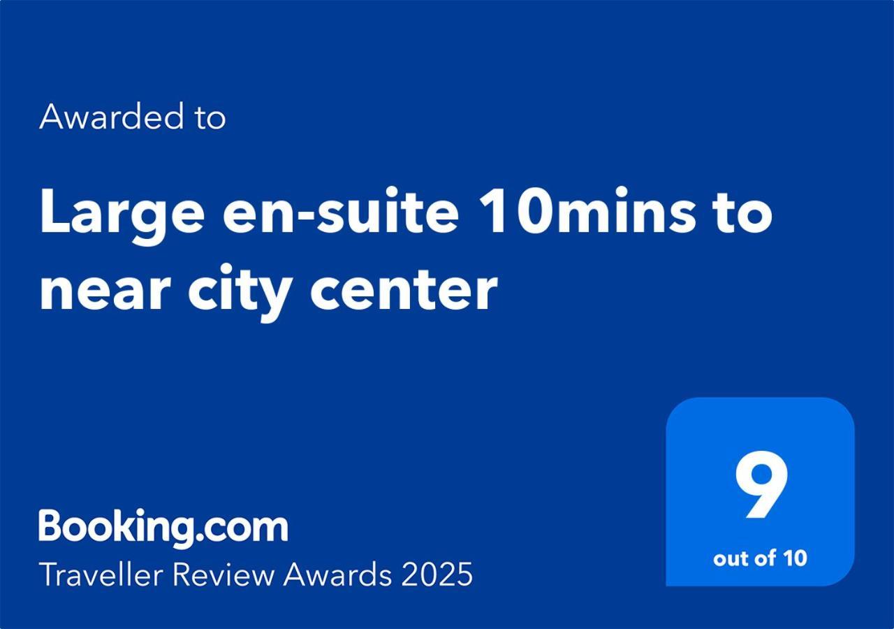Large En-Suite 10Mins To Near City Center バーミンガム エクステリア 写真